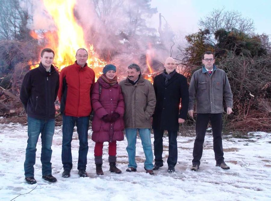 Osterfeuer mit den Bürgermeister-Kandidaten